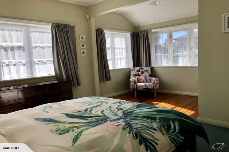 Photo of property in 42 Hinau Street, Woburn, Lower Hutt, 5011