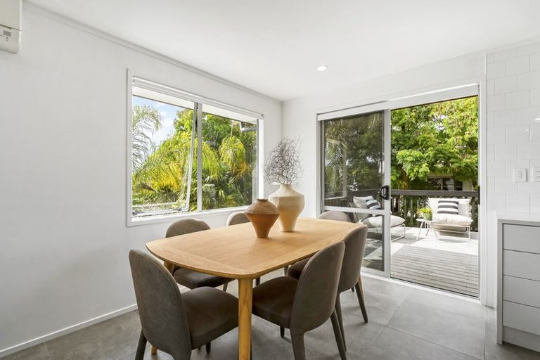 Photo of property in 36 Aldern Road, Massey, Auckland, 0614