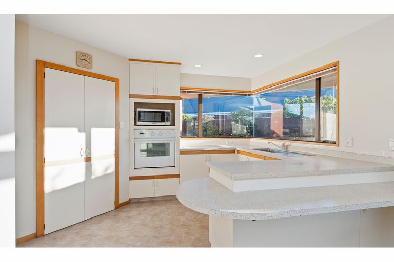 Photo of property in 3b Amdale Avenue, Broomfield, Christchurch, 8042