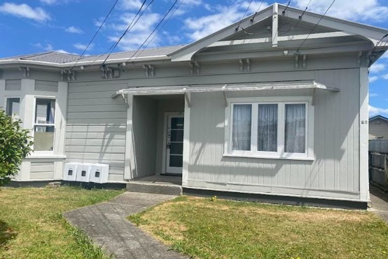Photo of property in 8 Central Terrace, Alicetown, Lower Hutt, 5010
