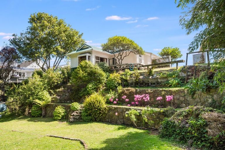 Photo of property in 24 Mahoe Street, Eastbourne, Lower Hutt, 5013