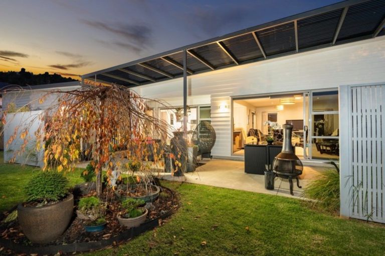 Photo of property in 1 Ellesmere Close, Pyes Pa, Tauranga, 3112