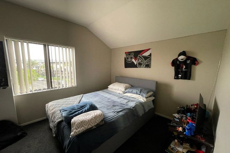 Photo of property in 4 Opito Way, East Tamaki, Auckland, 2013