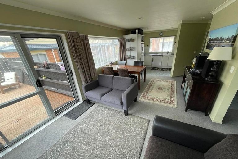 Photo of property in 10 Pohutukawa Grove, Titahi Bay, Porirua, 5022