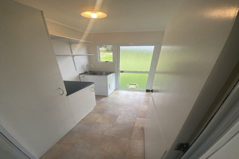 Photo of property in 12 Constable Road, Muriwai, Waimauku, 0881