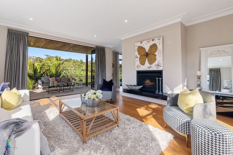 Photo of property in 60 James Paige Lane, Riverhead, Albany, 0793