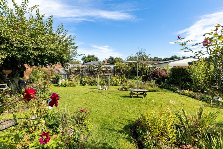 Photo of property in 26 Rhodes Street, Waimate, 7924