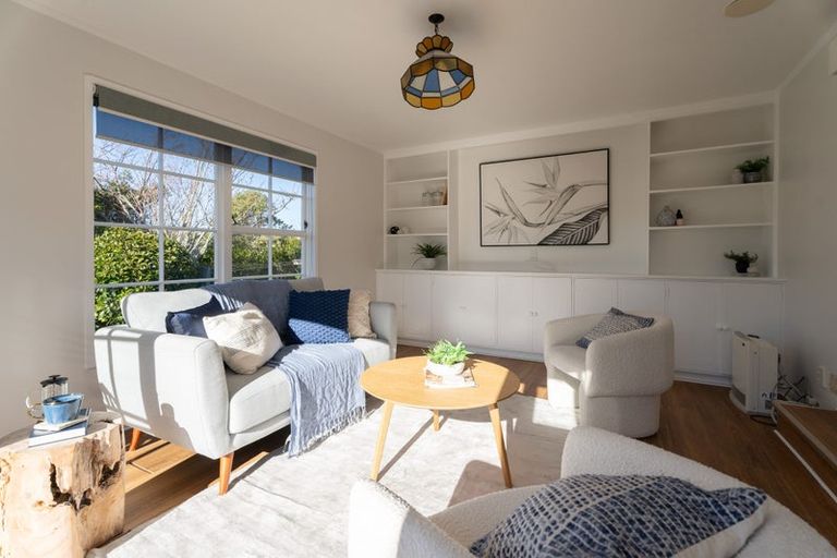 Photo of property in 10 Chorley Grove, Churton Park, Wellington, 6037