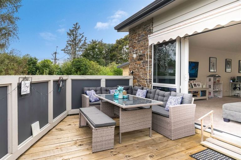 Photo of property in 208 Mazengarb Road, Paraparaumu, 5032