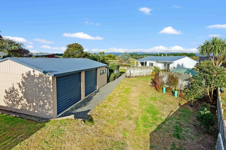 Photo of property in 3 Mavis Avenue, Waikawa Beach, Manakau, 5573