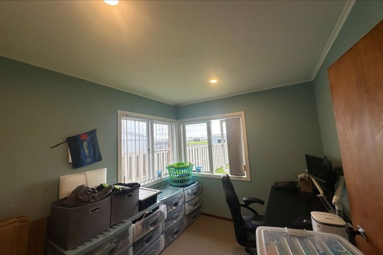 Photo of property in 38 Smythe Road, Henderson, Auckland, 0612
