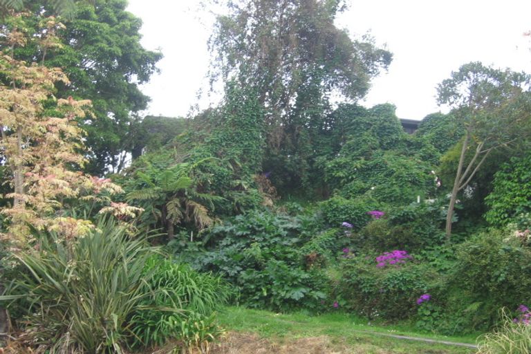 Photo of property in 16 Omokoroa Road, Omokoroa, 3114