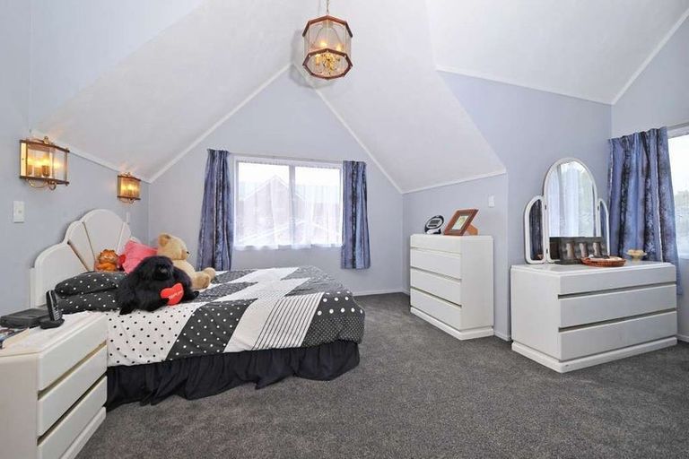 Photo of property in 2/25 Landscape Road, Papatoetoe, Auckland, 2025