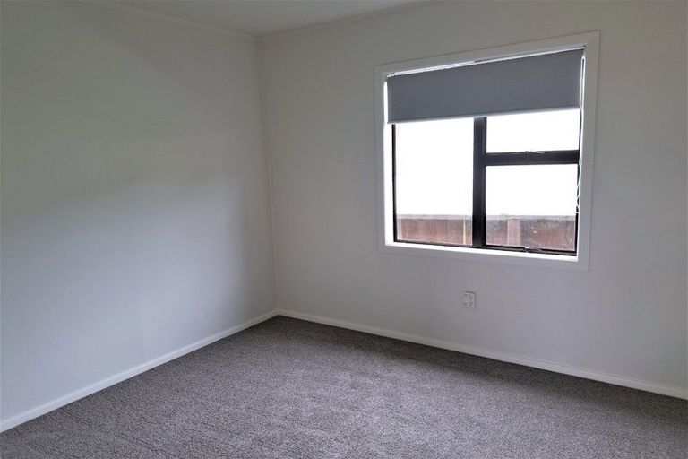 Photo of property in 152 Wainuiomata Road, Wainuiomata, Lower Hutt, 5014