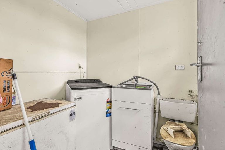 Photo of property in 14 Tawa Street, Inglewood, 4330