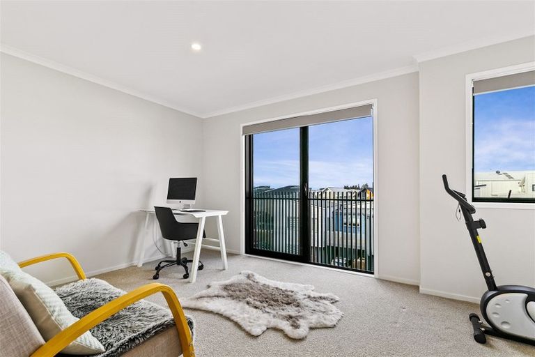 Photo of property in 99 Hobsonville Point Road, Hobsonville, Auckland, 0616