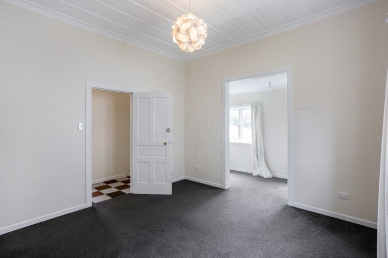Photo of property in 160 Main South Road, Green Island, Dunedin, 9018