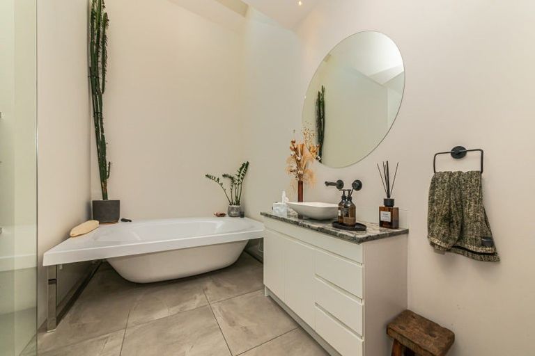 Photo of property in 79 Great North Road, Saint Johns Hill, Whanganui, 4501