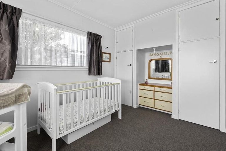 Photo of property in 15 Tasman Street, Opunake, 4616