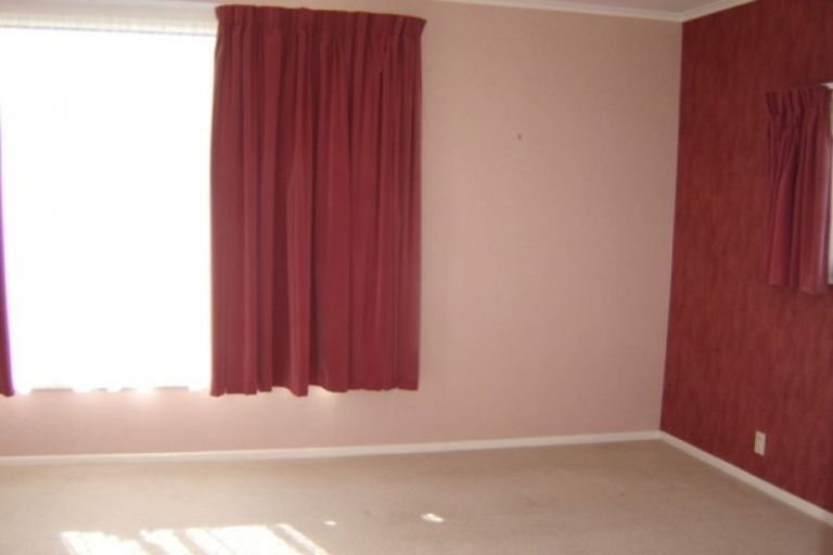 Photo of property in 9 Hohiria Street, Waikanae Beach, Waikanae, 5036