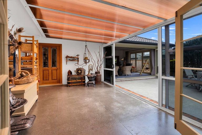 Photo of property in 16 Tregarth Street, Saint Johns Hill, Whanganui, 4501