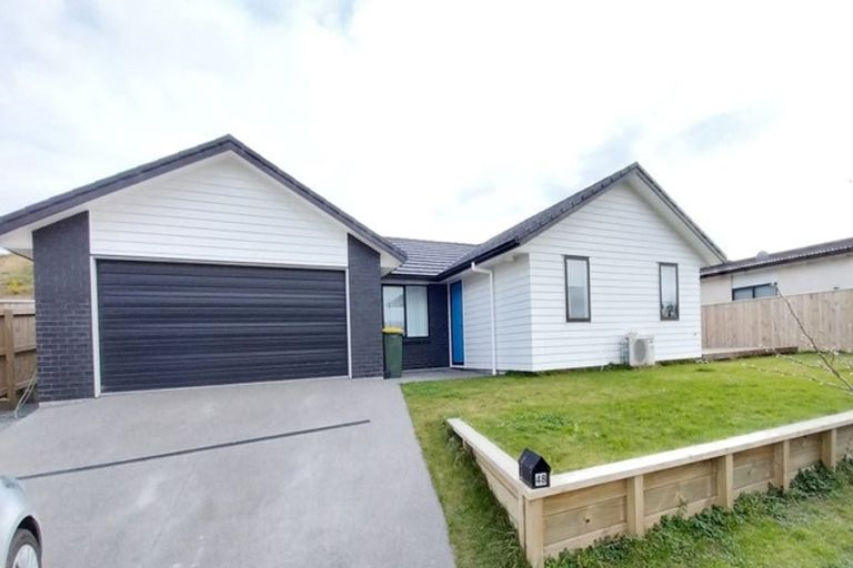 Photo of property in 48 Schooner Drive, Whitby, Porirua, 5024