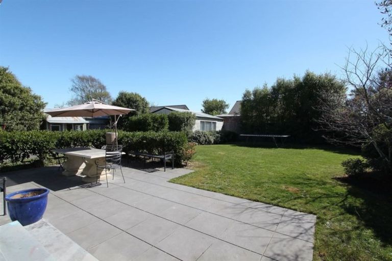 Photo of property in 6b Hurst Place, Parklands, Christchurch, 8083