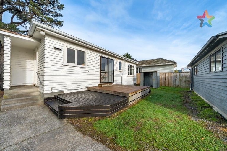 Photo of property in 24a Wainuiomata Road, Wainuiomata, Lower Hutt, 5014