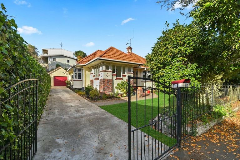 Photo of property in 37 Myrtle Street, Hamilton East, Hamilton, 3216