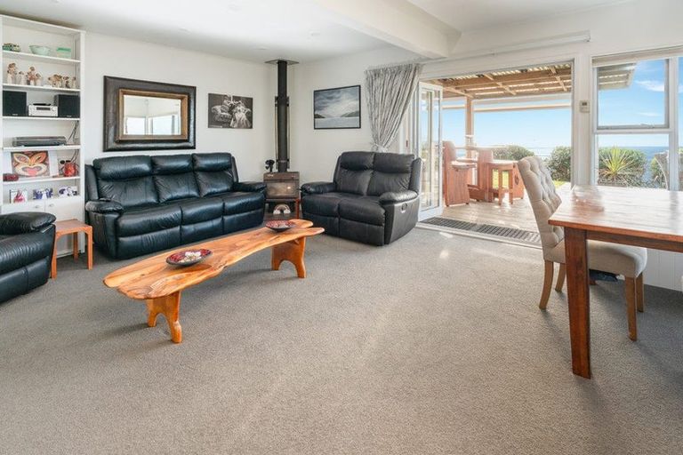 Photo of property in 52 Ames Street, Paekakariki, 5034