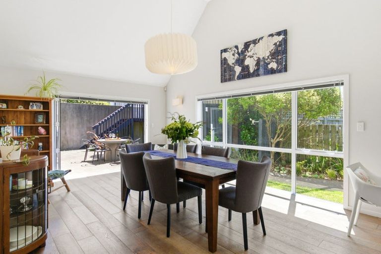 Photo of property in 25a Punjab Street, Khandallah, Wellington, 6035