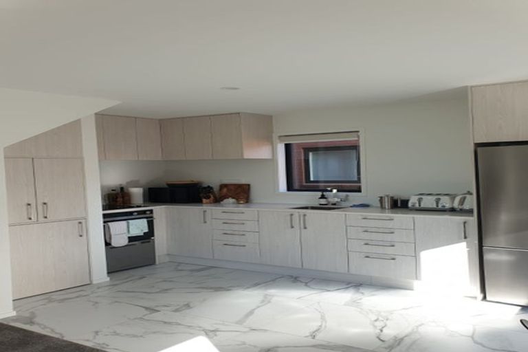 Photo of property in 11/79 Taikata Road, Te Atatu Peninsula, Auckland, 0610