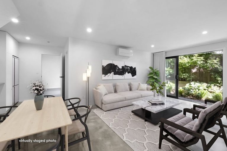 Photo of property in 30c Waiwaka Terrace, Strandon, New Plymouth, 4312