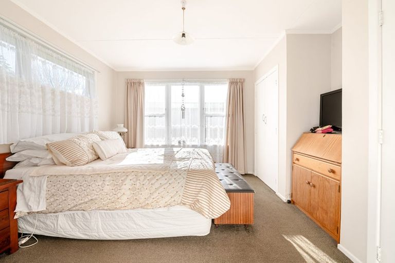 Photo of property in 1 Katherine Place, Melville, Hamilton, 3206
