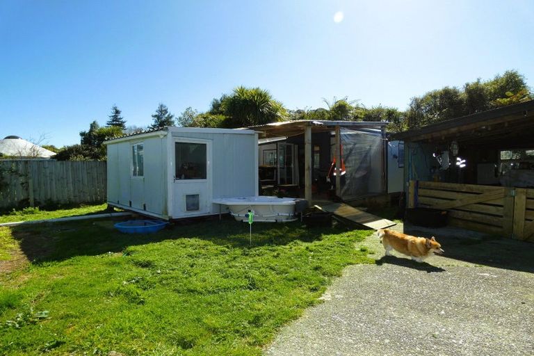 Photo of property in 9 Roebuck Street, Westport, 7825