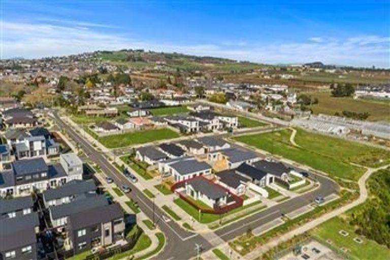 Photo of property in 28 Jutland Road, Pukekohe, 2120