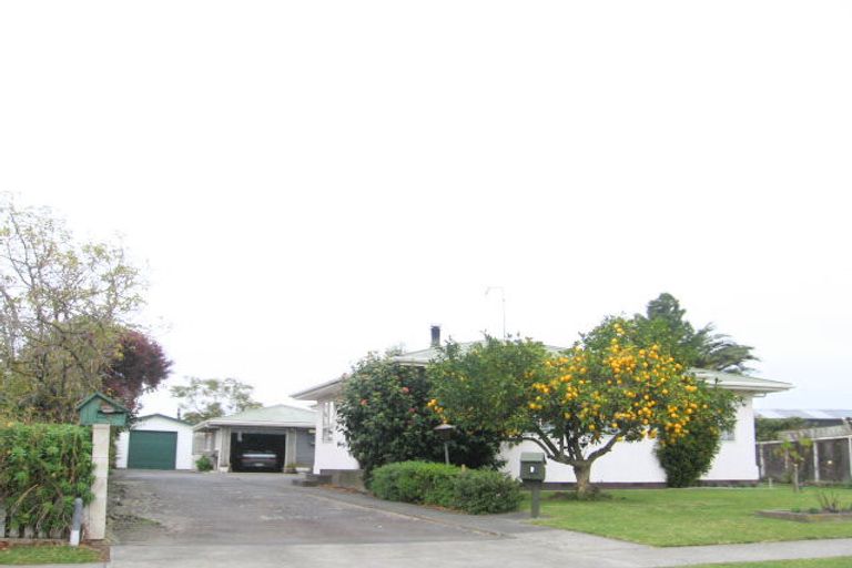 Photo of property in 1-3 Gebbie Road, Taradale, Napier, 4112