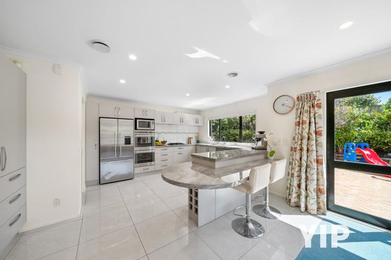 Photo of property in 6 Derry Hill, Churton Park, Wellington, 6037
