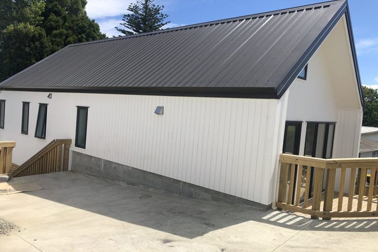 Photo of property in 122a Lancaster Road, Beach Haven, Auckland, 0626