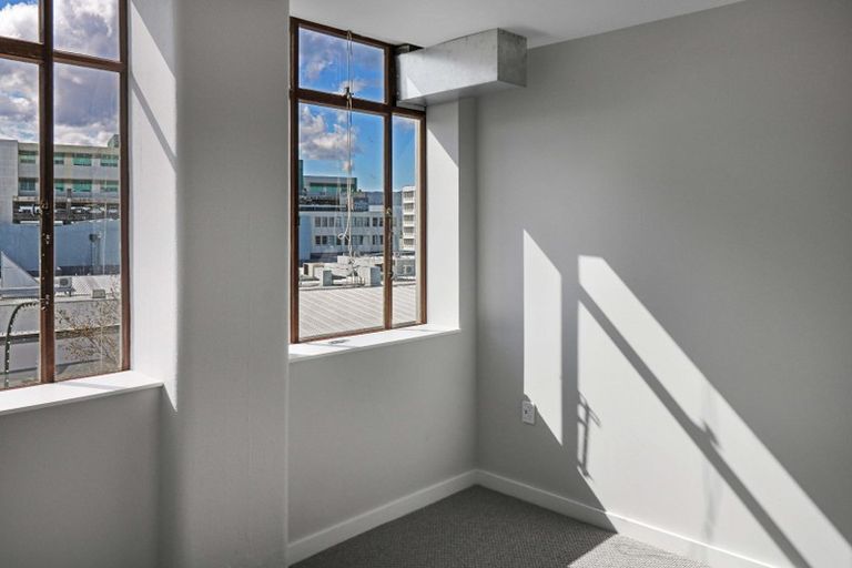 Photo of property in Unit 307,l3, 307/14 Laings Road, Hutt Central, Lower Hutt, 5010