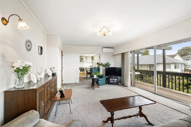 Photo of property in 2/371 East Coast Road, Mairangi Bay, Auckland, 0630