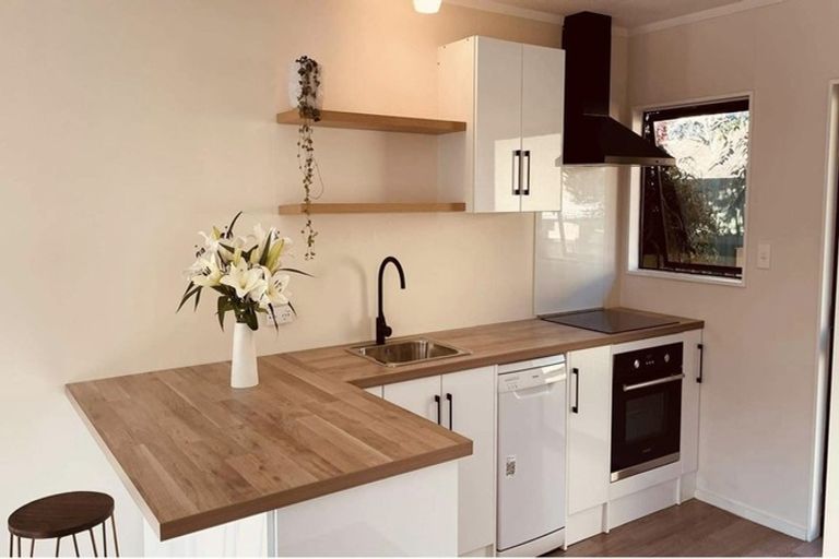 Photo of property in 2/90 Toi Toi Street, Toi Toi, Nelson, 7010