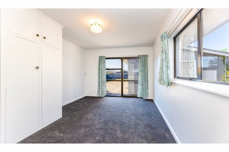 Photo of property in 39 Branston Street, Hornby, Christchurch, 8042