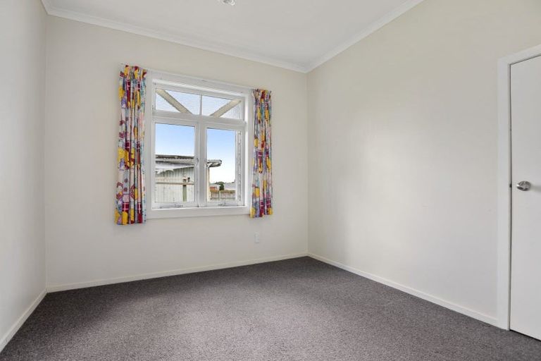 Photo of property in 96 Edinburgh Street, Pukekohe, 2120