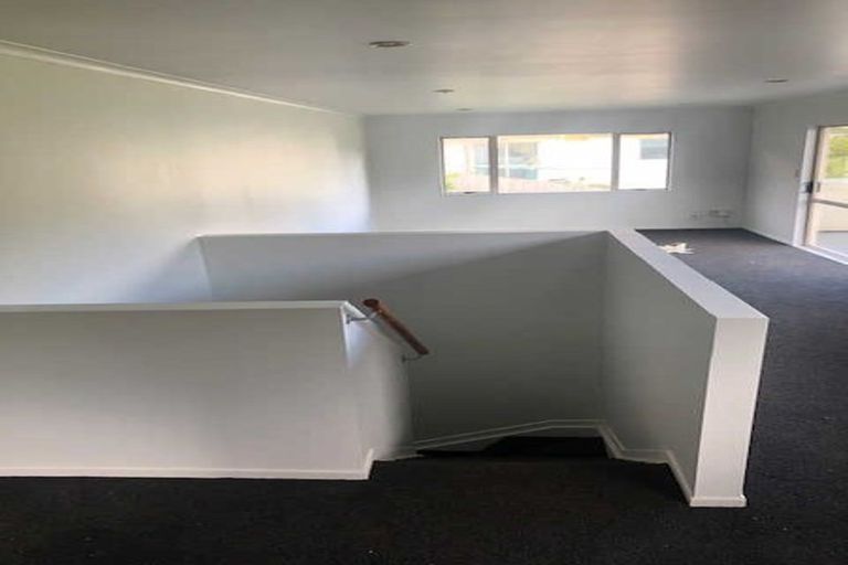 Photo of property in 52 Garelja Road, Henderson, Auckland, 0612