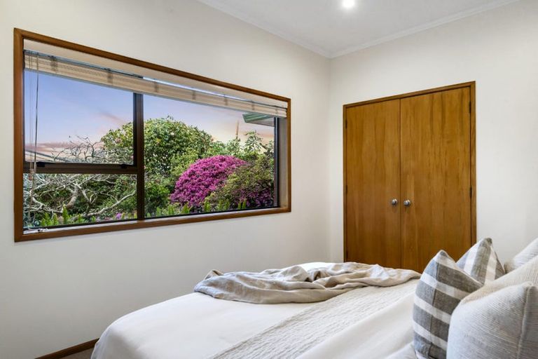 Photo of property in 22 John Dee Crescent, Red Beach, 0932