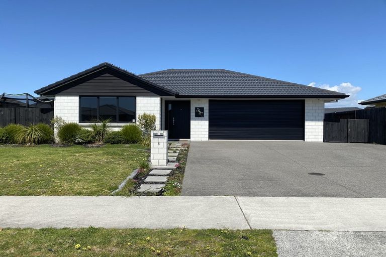 Photo of property in 5 Oka Street, Papamoa Beach, Papamoa, 3118