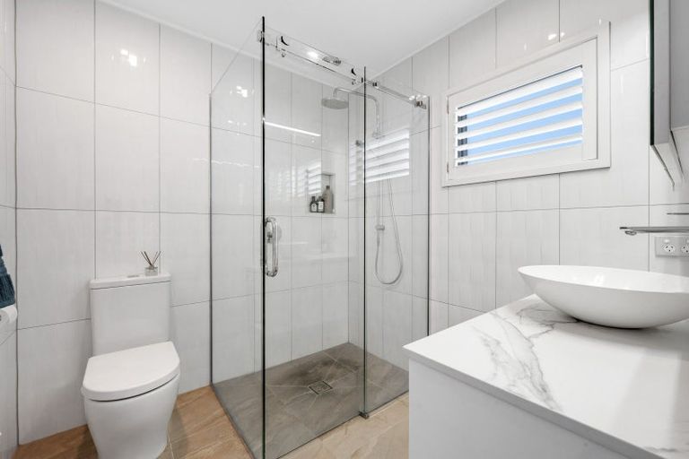 Photo of property in 1/13 Estelle Place, Farm Cove, Auckland, 2012