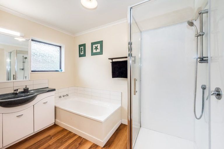 Photo of property in 57 Kapanui Road, Waikanae, 5036