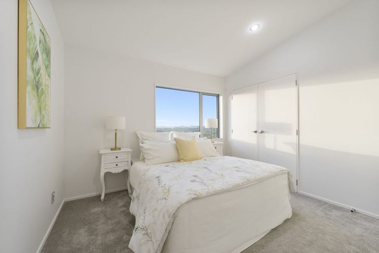 Photo of property in 2 Dhaka Lane, Ranui, Auckland, 0612